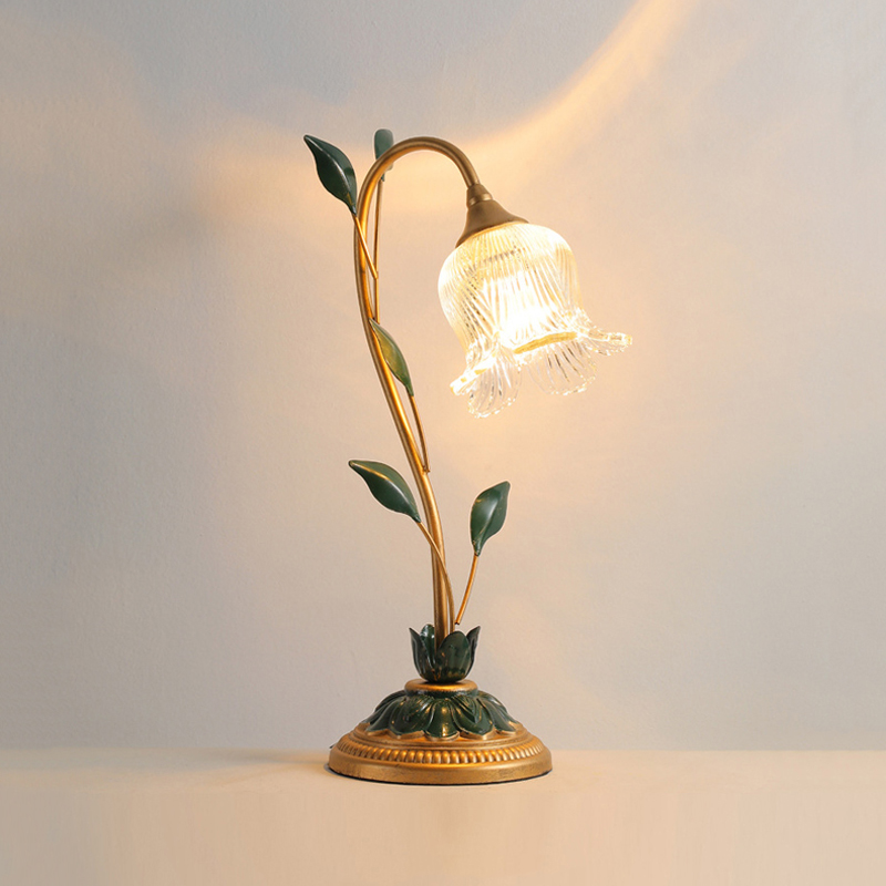 Desk Setup Vintage - Lampu Meja Dekoratif Hotel Villa Vintage