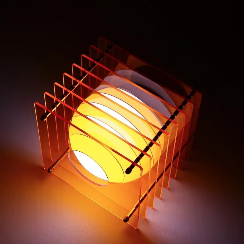 Desk Setup Room - Lampu Bulan DIY Akrilik Seribu Lapis